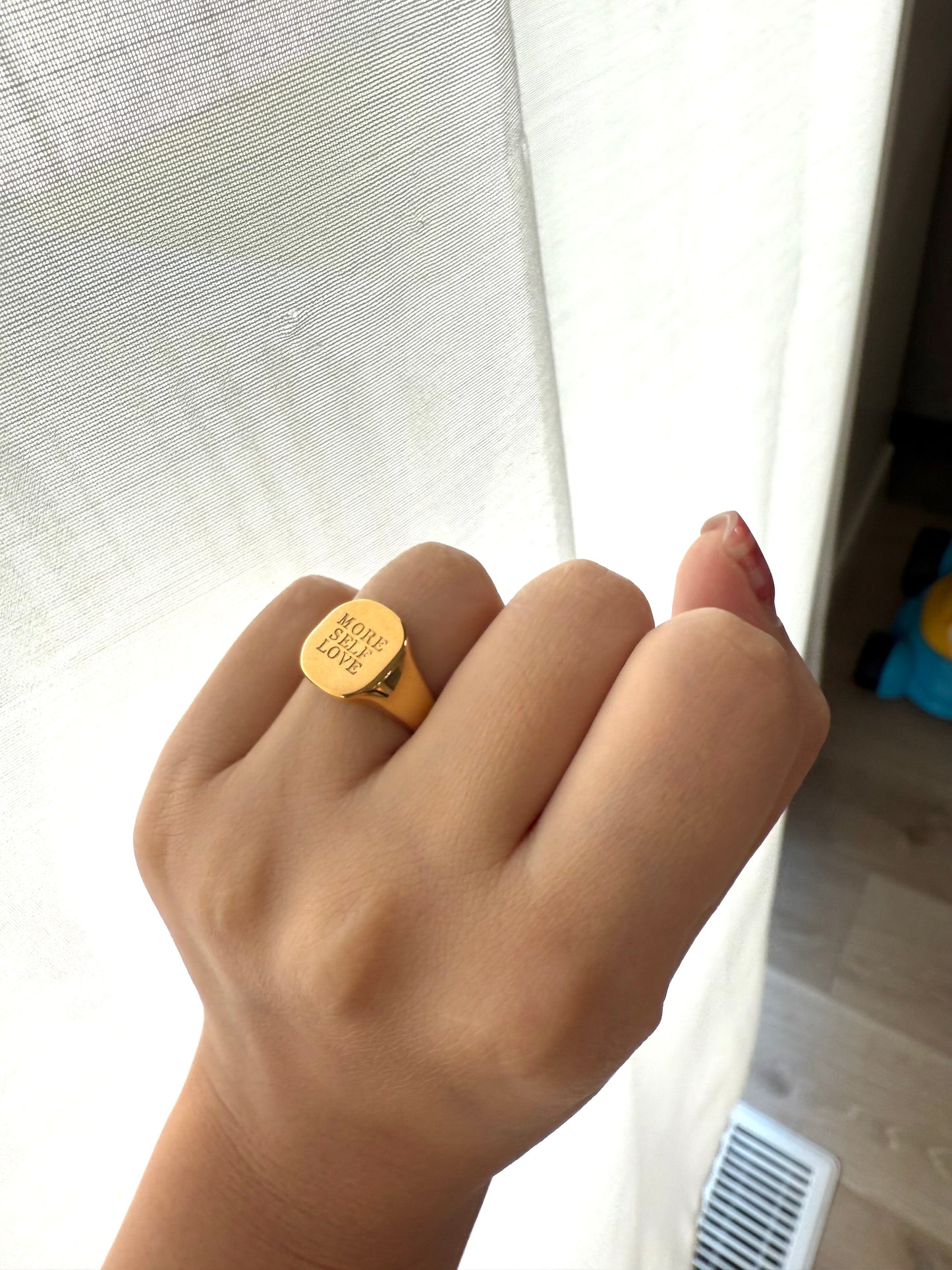 The world is yours Ring