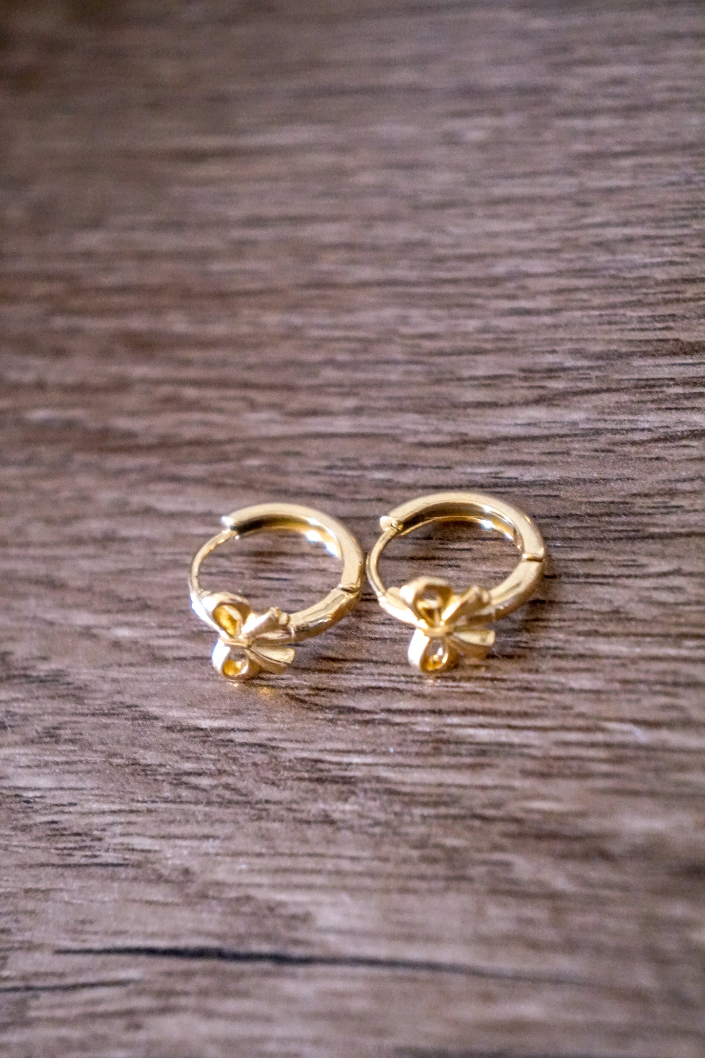Little bow hoop earrings