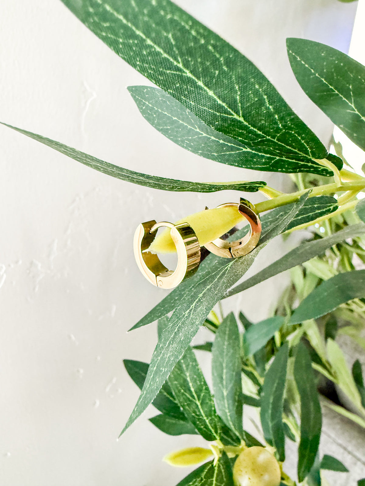 The 4mm thin gold hoops