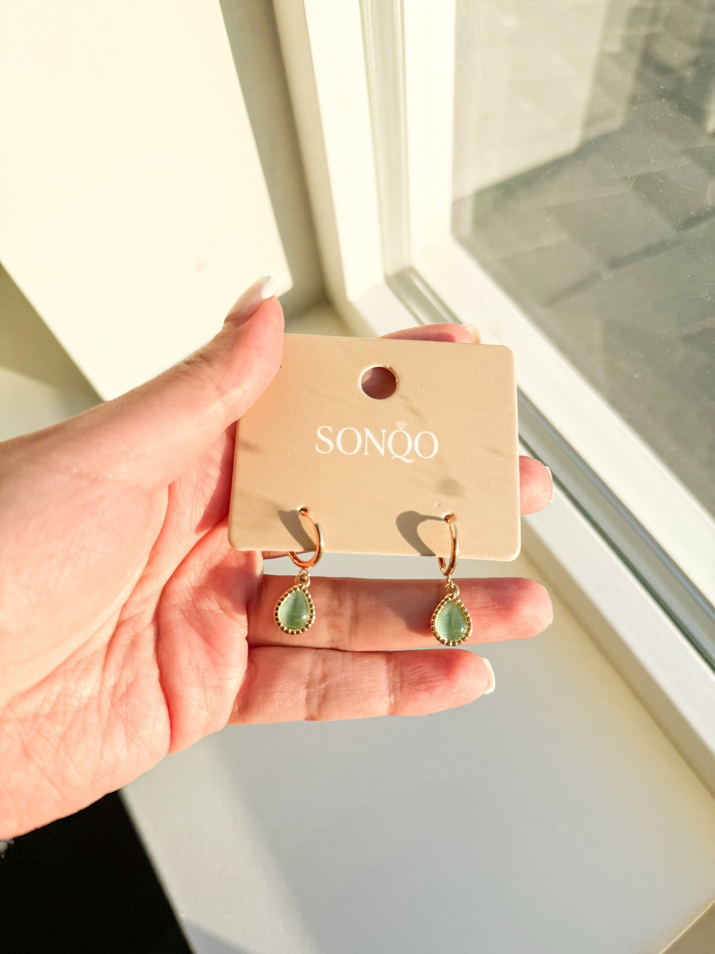 Blu Cat eye earrings