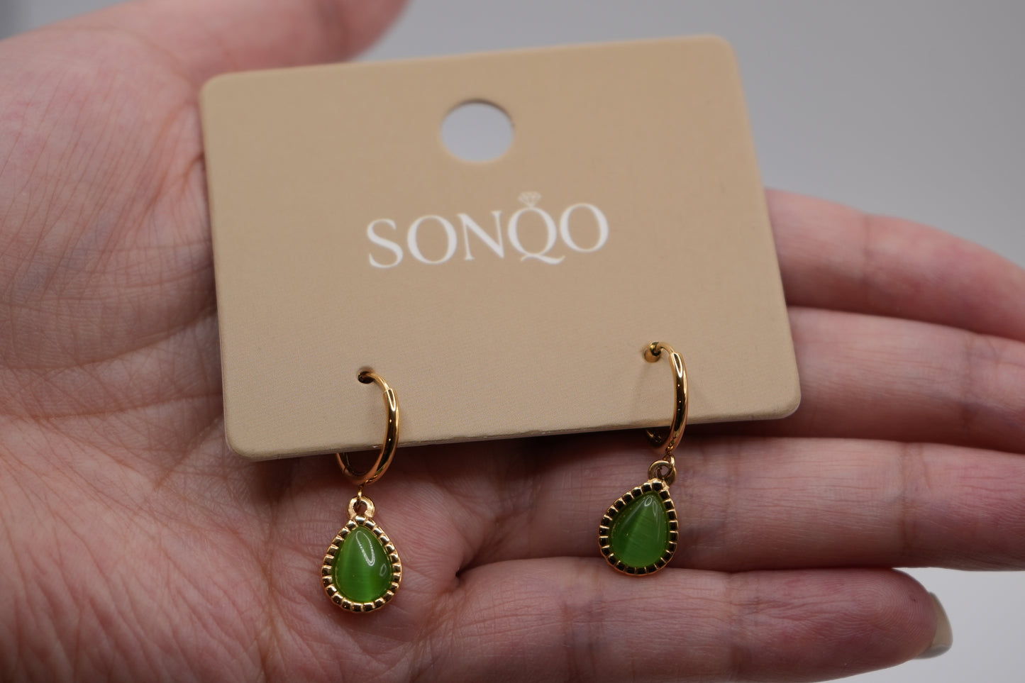 Tina Cat eye earrings