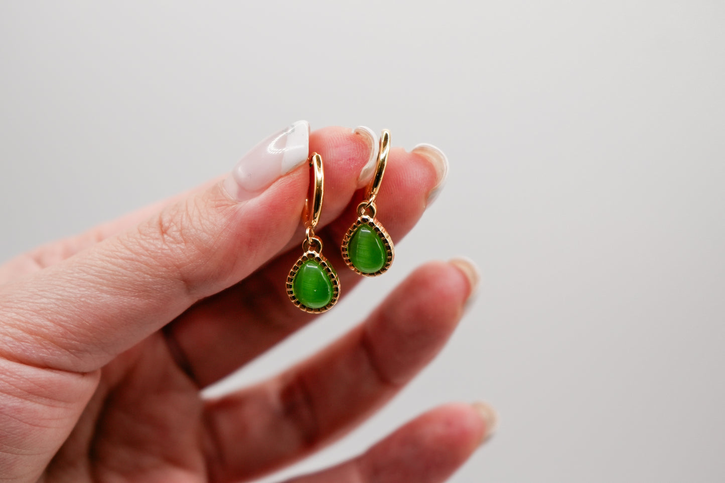 Tina Cat eye earrings