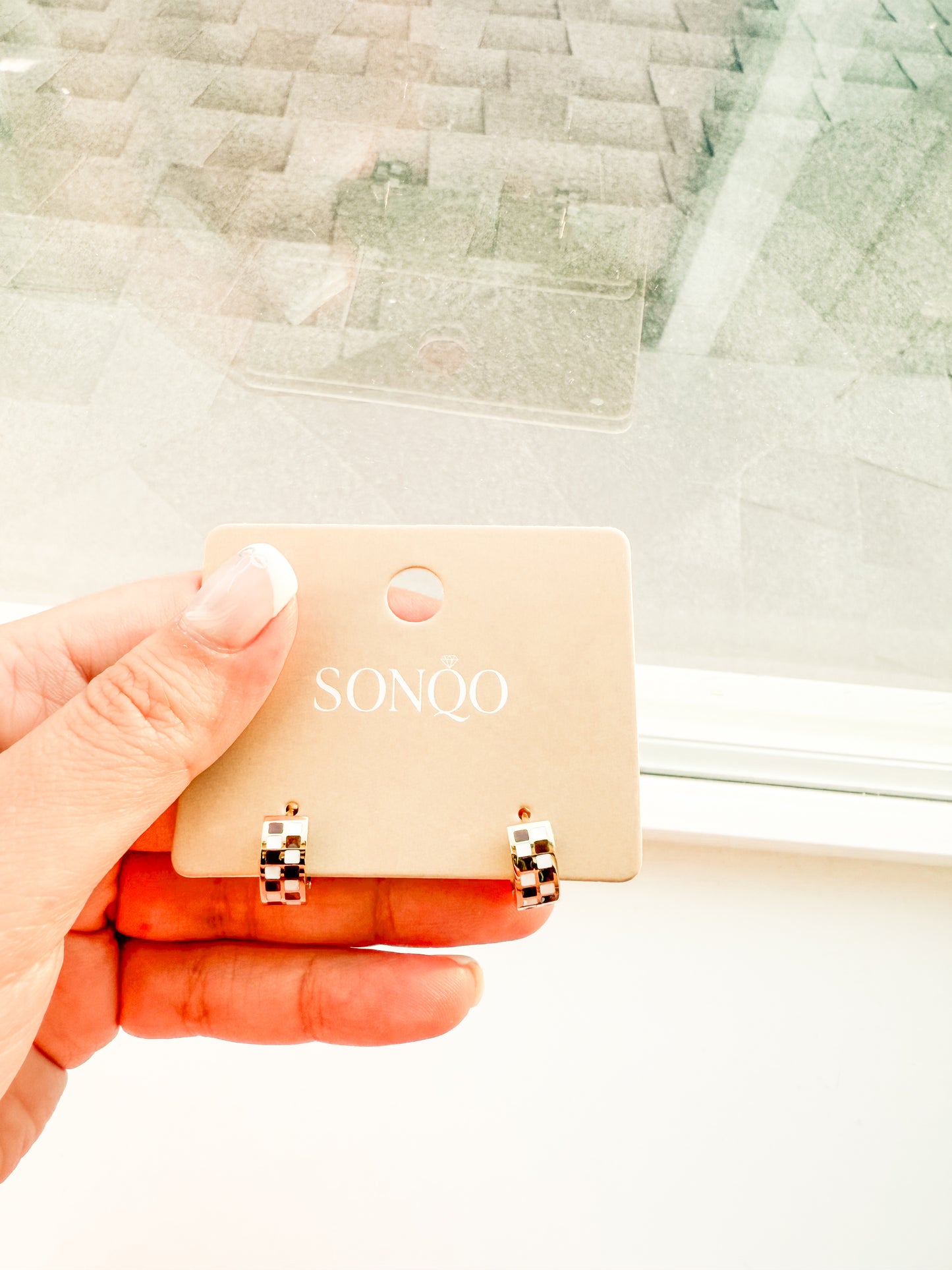 Brown checkered hoops