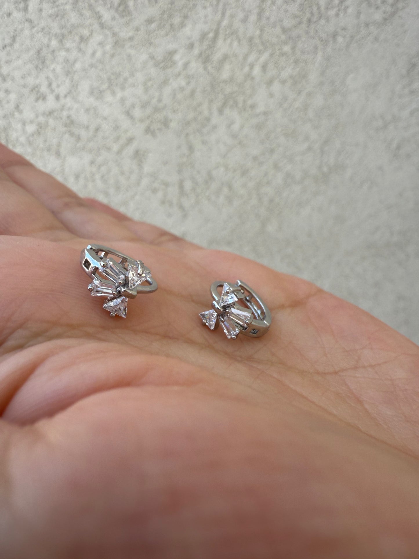 Bow hoops earrings 🎀